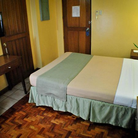 Fersal Hotel - Manila Eksteriør billede