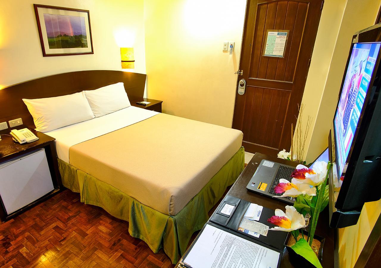 Fersal Hotel - Manila Eksteriør billede