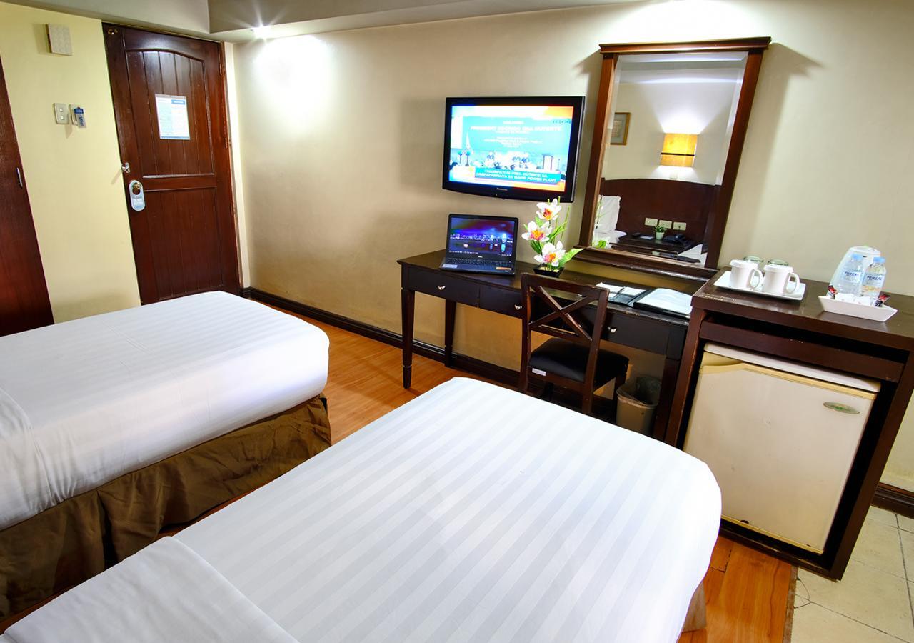 Fersal Hotel - Manila Eksteriør billede