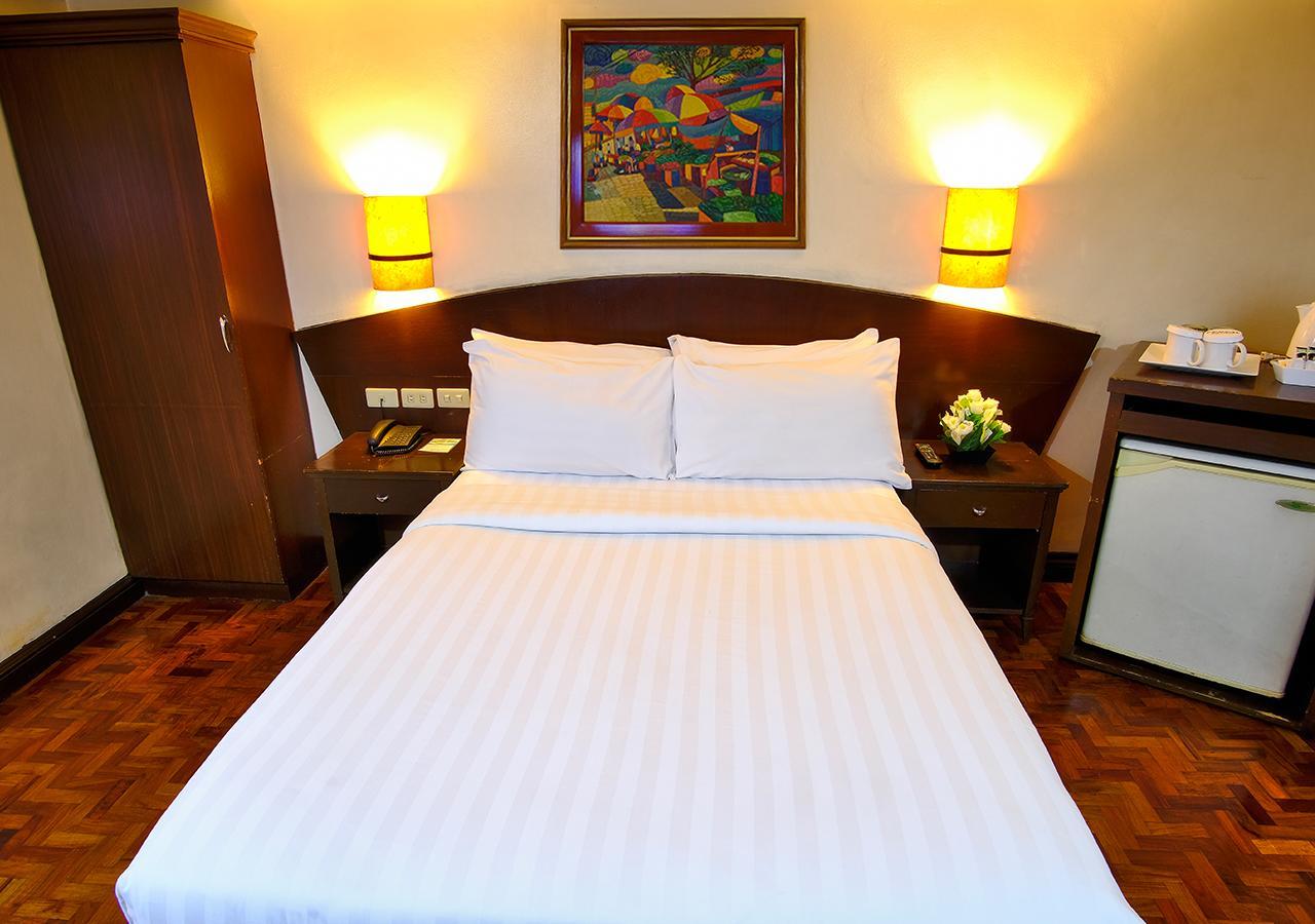 Fersal Hotel - Manila Eksteriør billede